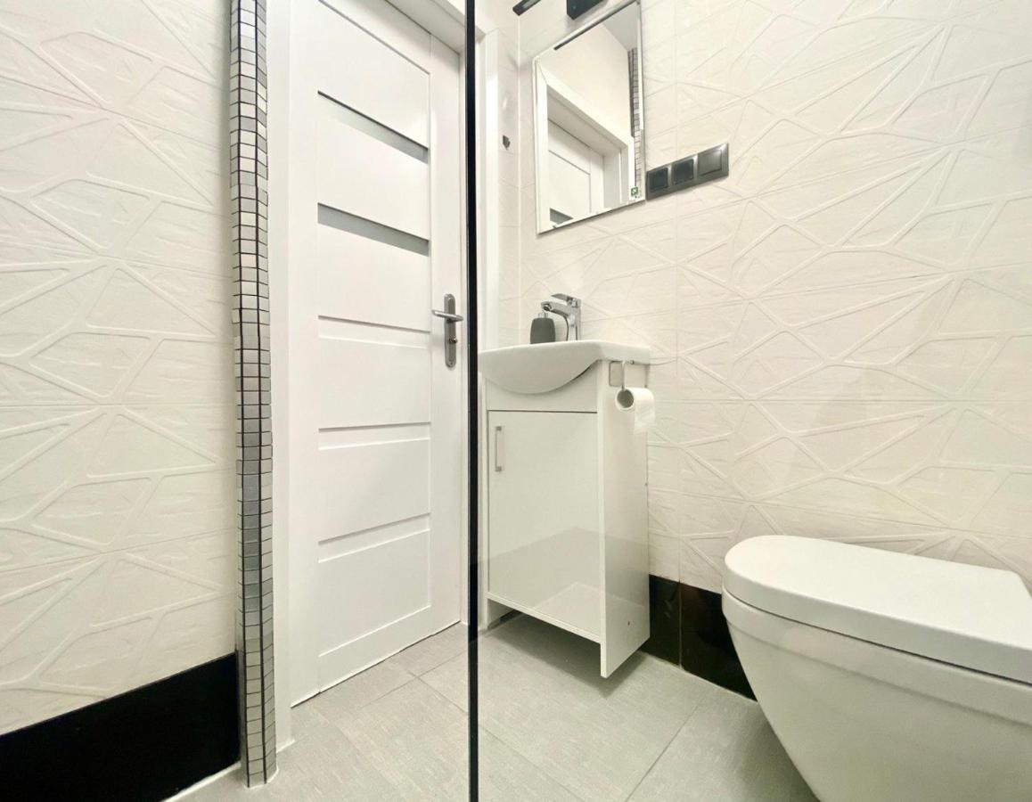 K22 Al Jana Pawla II Apartments 1 วอร์ซอ ภายนอก รูปภาพ