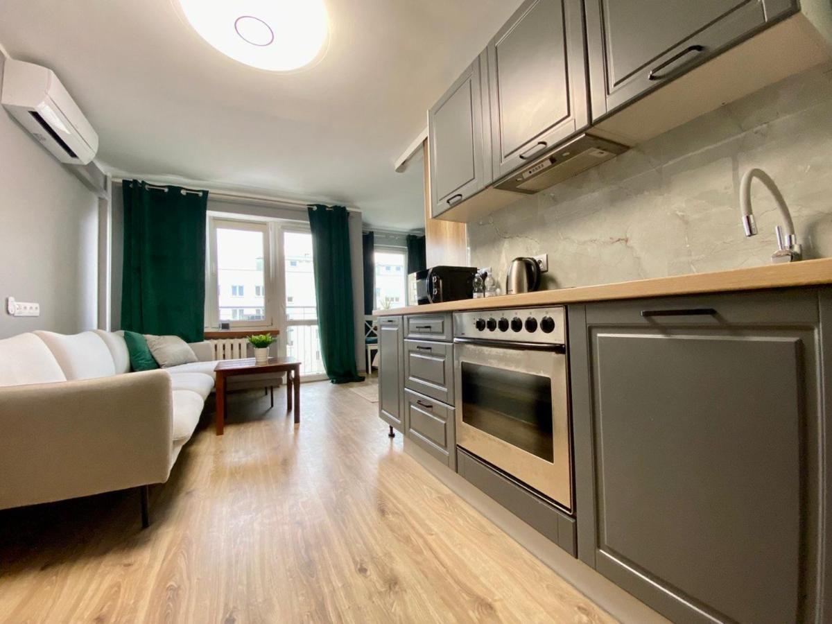 K22 Al Jana Pawla II Apartments 1 วอร์ซอ ภายนอก รูปภาพ